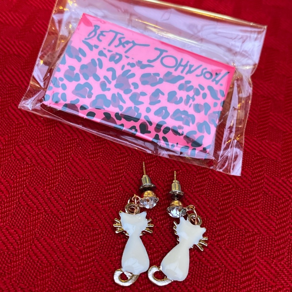 White Enamel Cat Earrings Pierced Posts w/ Solitaire “Crystal”
